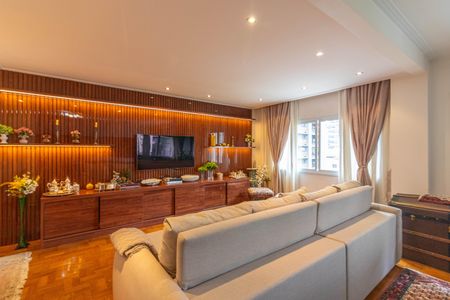 Apartamento à venda com 200m², 3 quartos e 1 vaga Apartamento à venda com 200m², 3 quartos e 1 vagaSala de TV