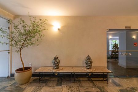 Apartamento à venda com 200m², 3 quartos e 1 vaga Apartamento à venda com 200m², 3 quartos e 1 vagaHall de entrada