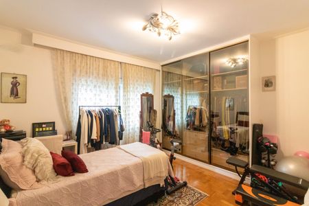 Apartamento à venda com 200m², 3 quartos e 1 vaga Apartamento à venda com 200m², 3 quartos e 1 vagaQuarto 1
