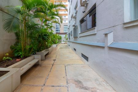Apartamento à venda com 200m², 3 quartos e 1 vaga Apartamento à venda com 200m², 3 quartos e 1 vagaÁrea comum