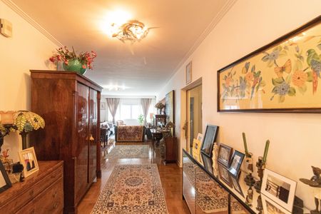 Apartamento à venda com 200m², 3 quartos e 1 vaga Apartamento à venda com 200m², 3 quartos e 1 vagaHall de entrada