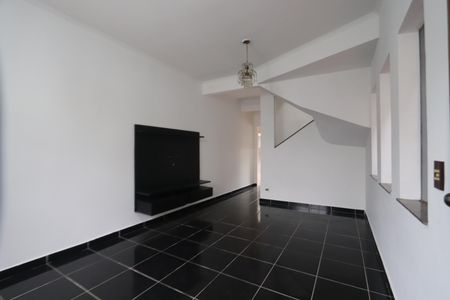 Casa à venda com 100m², 2 quartos e 1 vagaSala