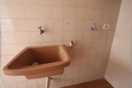 Casa à venda com 100m², 2 quartos e 1 vagaÁrea de Serviço