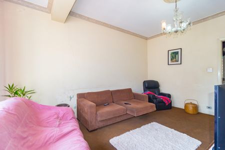 Casa à venda com 210m², 3 quartos e 4 vagas Casa à venda com 210m², 3 quartos e 4 vagasSala de Estar