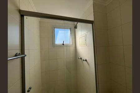 Banheiro social de apartamento para alugar com 3 quartos, 110m² em Carandiru, São Paulo