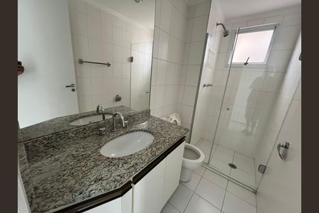 Banheiro de apartamento para alugar com 3 quartos, 110m² em Carandiru, São Paulo