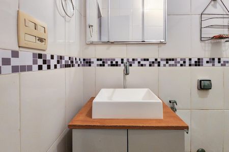 Apartamento à venda com 90m², 3 quartos e sem vagaBanheiro 