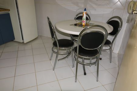 Casa de condomínio à venda com 94m², 3 quartos e 2 vagasCozinha