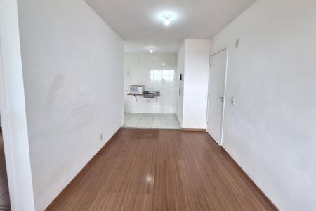 Sala de apartamento para alugar com 2 quartos, 54m² em Mantiquira, Duque de Caxias
