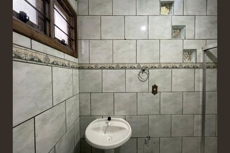 Casa à venda com 100m², 3 quartos e sem vagaBanheiro da Suíte