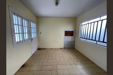 Casa à venda com 100m², 3 quartos e sem vagasala churrasqueira