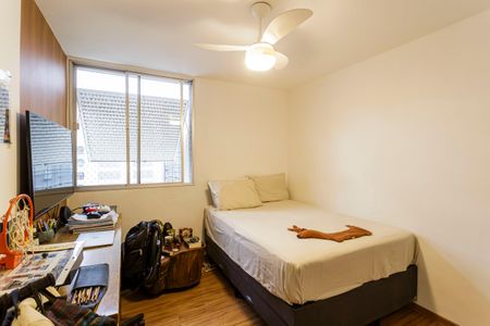 Apartamento à venda com 136m², 4 quartos e 1 vagaQuarto 2