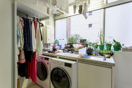 Apartamento à venda com 136m², 4 quartos e 1 vagaÁrea de Serviço