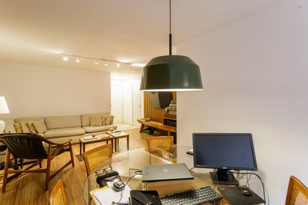 Apartamento à venda com 136m², 4 quartos e 1 vagaSala