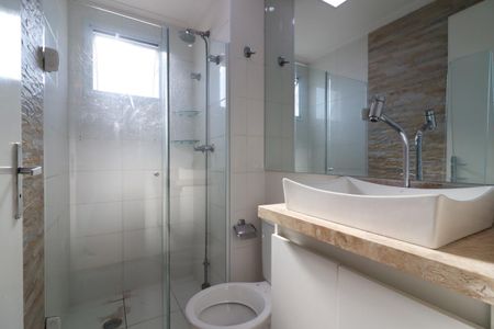 Apartamento à venda com 47m², 2 quartos e 1 vaga Apartamento à venda com 47m², 2 quartos e 1 vagaBanheiro