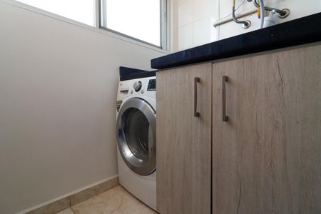 Apartamento à venda com 47m², 2 quartos e 1 vaga Apartamento à venda com 47m², 2 quartos e 1 vagaCozinha e Área de Serviço