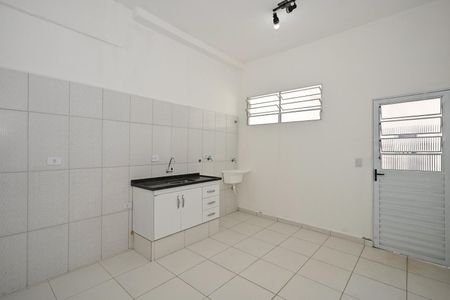 Cozinha de casa para alugar com 1 quarto, 36m² em Jardim Taboao, São Paulo