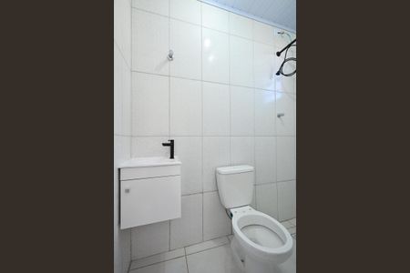 Banheiro de casa para alugar com 1 quarto, 36m² em Jardim Taboao, São Paulo