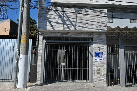 Fachada de casa para alugar com 1 quarto, 36m² em Jardim Taboao, São Paulo