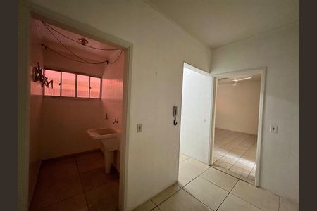 Apartamento para alugar com 76m², 2 quartos e 1 vaga Apartamento para alugar com 76m², 2 quartos e 1 vagaCozinha e Área de Serviço