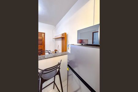 Cozinha de apartamento para alugar com 1 quarto, 30m² em Jardim Helena, São Paulo