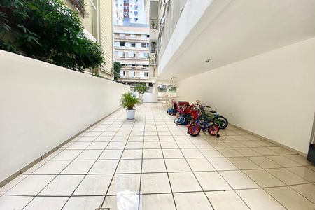 Apartamento para alugar com 92m², 2 quartos e 1 vaga Apartamento para alugar com 92m², 2 quartos e 1 vagaÁrea comum - Playground