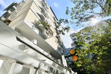 Apartamento para alugar com 92m², 2 quartos e 1 vaga Apartamento para alugar com 92m², 2 quartos e 1 vagaFachada