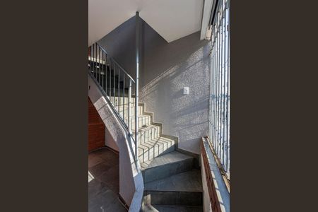 Casa para alugar com 140m², 3 quartos e 1 vagaEscada