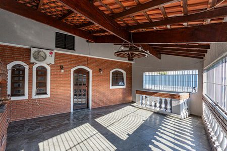 Casa para alugar com 140m², 3 quartos e 1 vagaTerraço com área de serviço e churrasqueira