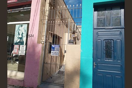 Casa para alugar com 50m², 1 quarto e sem vagaFachada e portão