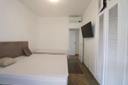 Apartamento para alugar com 156m², 4 quartos e 1 vagaQuarto