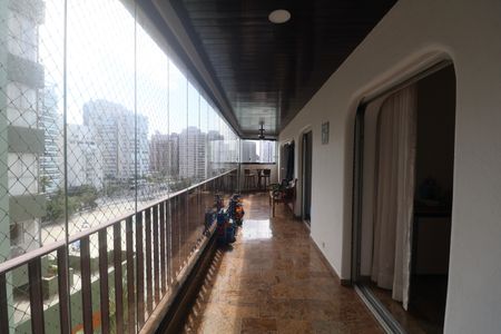 Varanda de apartamento para alugar com 4 quartos, 156m² em Vila Luis Antônio, Guarujá
