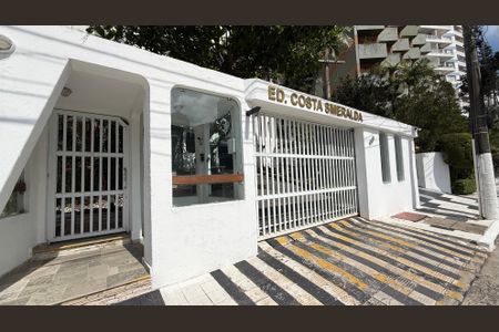 Apartamento para alugar com 156m², 4 quartos e 1 vagaFachada