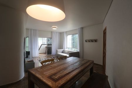 Apartamento para alugar com 156m², 4 quartos e 1 vagaSala