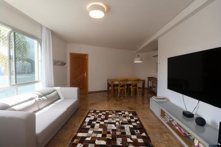 Apartamento para alugar com 156m², 4 quartos e 1 vagaSala