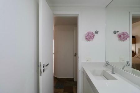 Apartamento para alugar com 156m², 4 quartos e 1 vagaBanheiro Suíte