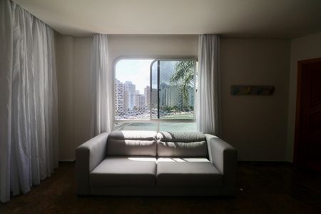 Sala de apartamento para alugar com 4 quartos, 156m² em Vila Luis Antônio, Guarujá