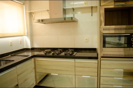 Apartamento à venda com 110m², 3 quartos e 2 vagas Apartamento à venda com 110m², 3 quartos e 2 vagasCozinha