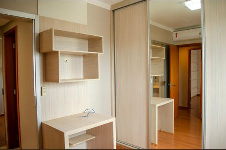 Apartamento à venda com 110m², 3 quartos e 2 vagas Apartamento à venda com 110m², 3 quartos e 2 vagasSemi Suíte 2