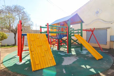 Casa de condomínio à venda com 88m², 2 quartos e 1 vagaÁrea comum - Playground