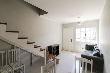 Sala de casa de condomínio para alugar com 2 quartos, 88m² em Rio Branco, Canoas