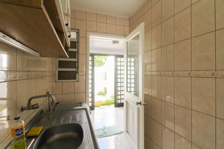 Casa de condomínio à venda com 88m², 2 quartos e 1 vagaCozinha e Área de Serviço