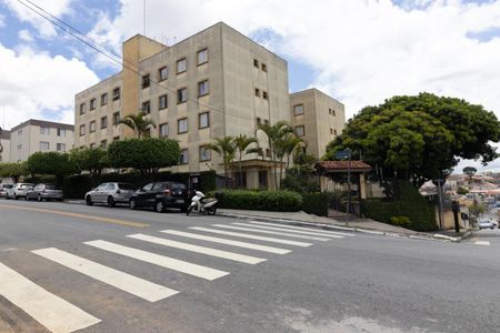 Apartamento para alugar com 70m², 2 quartos e 1 vaga Apartamento para alugar com 70m², 2 quartos e 1 vagaFachada