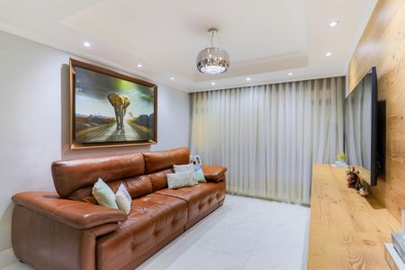 Casa à venda com 145m², 3 quartos e 2 vagas Casa à venda com 145m², 3 quartos e 2 vagasSala