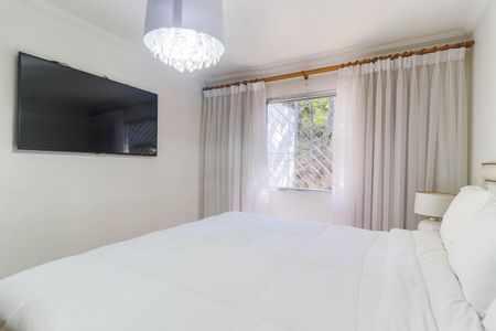 Casa à venda com 145m², 3 quartos e 2 vagas Casa à venda com 145m², 3 quartos e 2 vagasQuarto 1