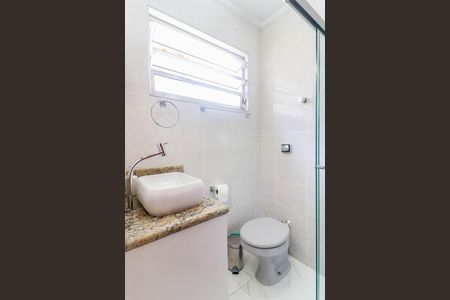 Casa à venda com 145m², 3 quartos e 2 vagas Casa à venda com 145m², 3 quartos e 2 vagasBanheiro 2