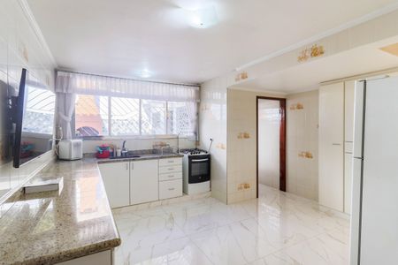 Casa à venda com 145m², 3 quartos e 2 vagas Casa à venda com 145m², 3 quartos e 2 vagasCozinha
