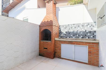 Casa à venda com 145m², 3 quartos e 2 vagas Casa à venda com 145m², 3 quartos e 2 vagasChurrasqueira/Quintal