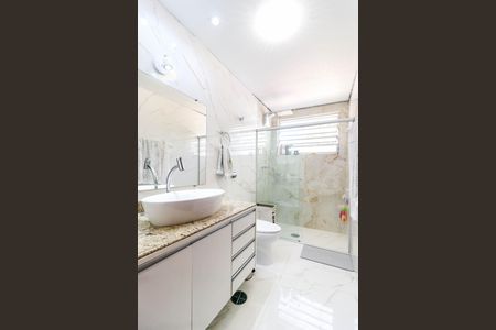 Casa à venda com 145m², 3 quartos e 2 vagas Casa à venda com 145m², 3 quartos e 2 vagasBanheiro