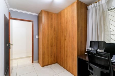 Casa à venda com 145m², 3 quartos e 2 vagas Casa à venda com 145m², 3 quartos e 2 vagasQuarto 2